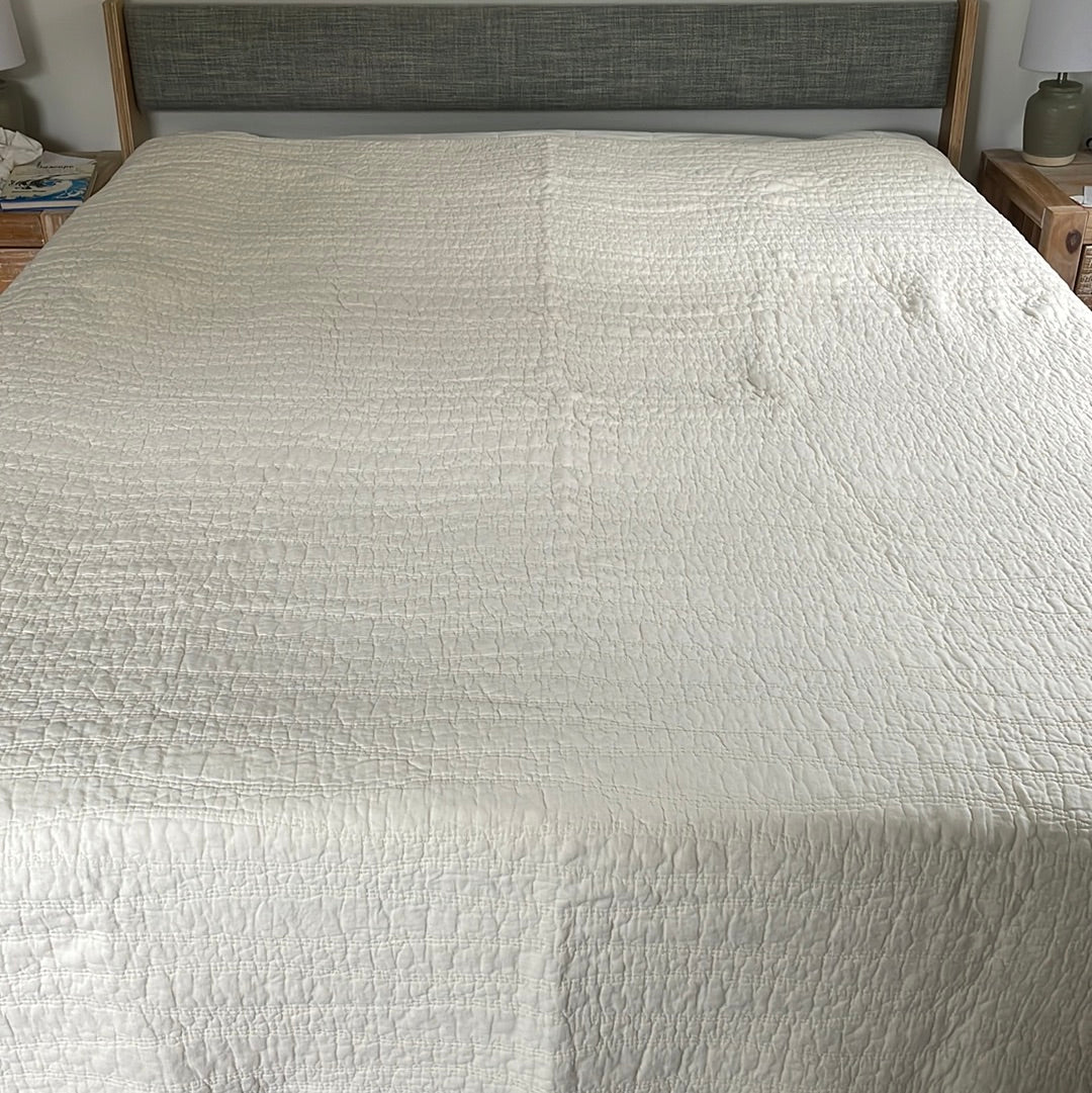 Cream Colored Queen Quilt