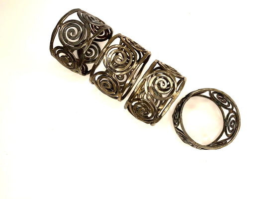 Swirly silver napkin rings, set of 4