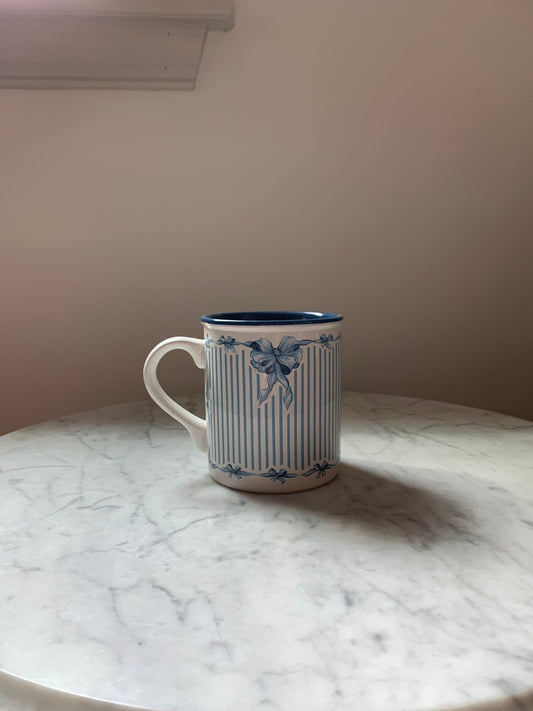 Blue ribbon mug