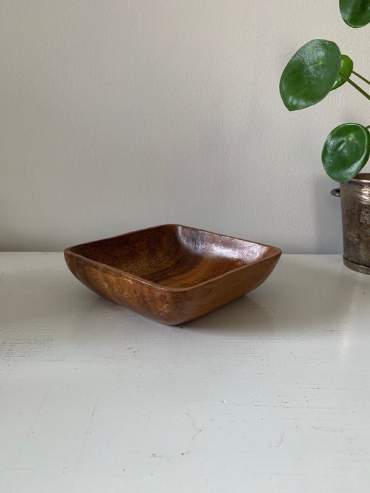 Light square wood bowl