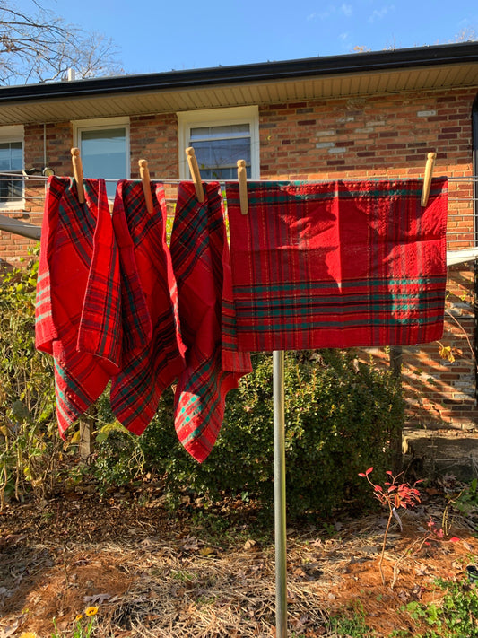 Red plaid Christmas napkins, set of 4